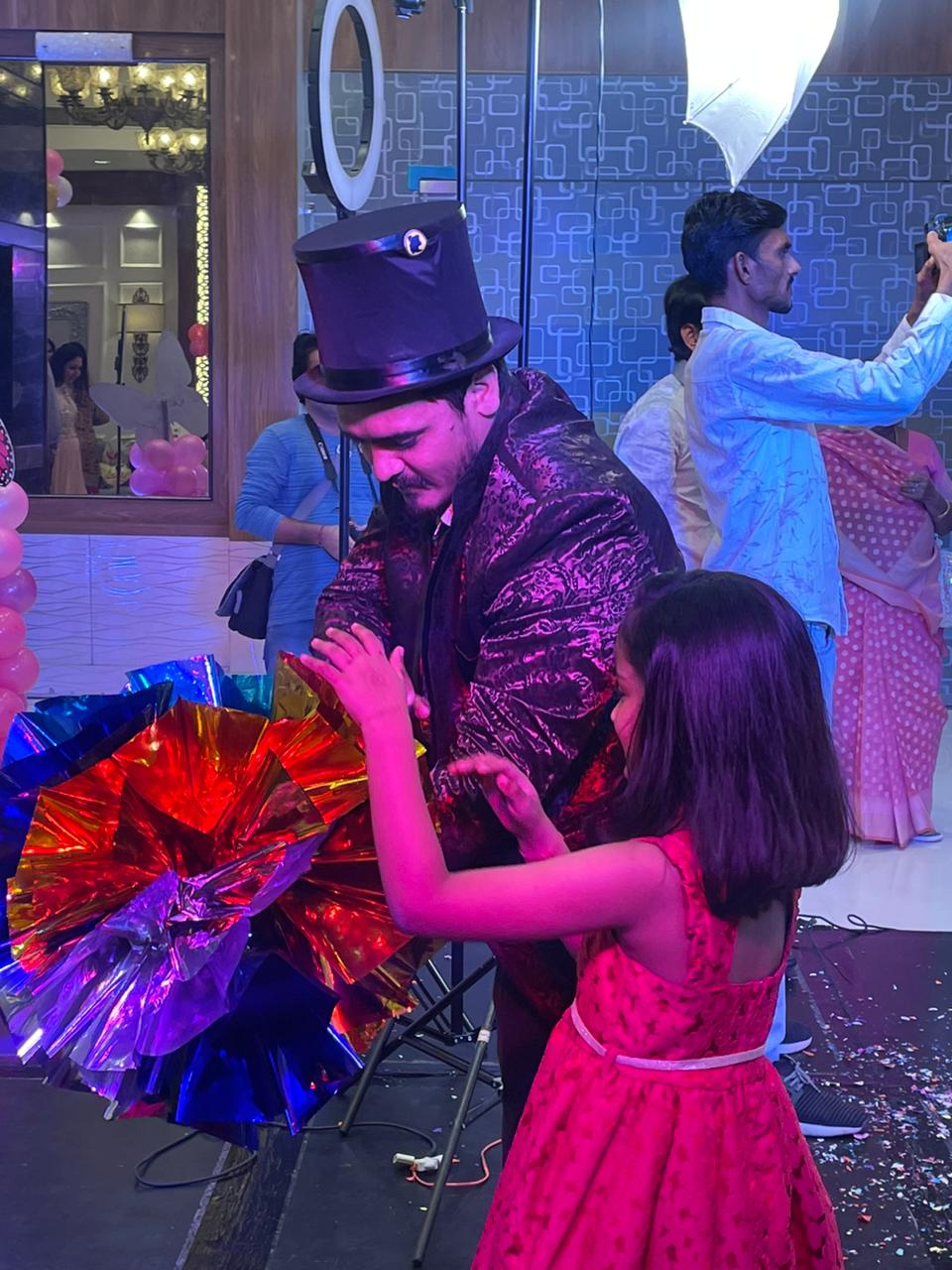 Magic Show for Kids Birthday Party - Image 3